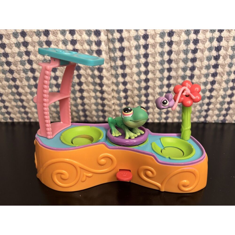 Littlest Pet Shop Leapin' Lagoon with Frog #236 - Picture 2 of 8